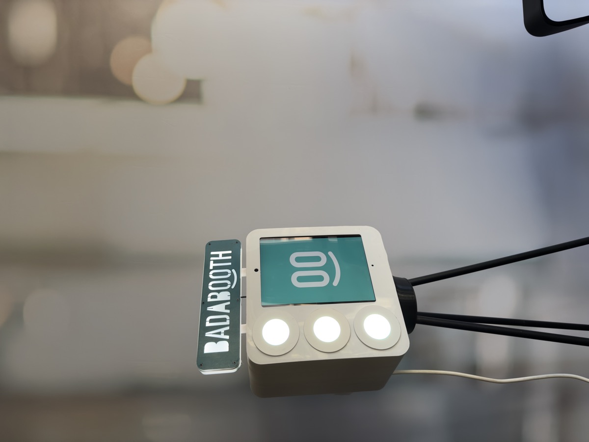 Kruu vs Badabooth : quel photobooth choisir en 2026 ?